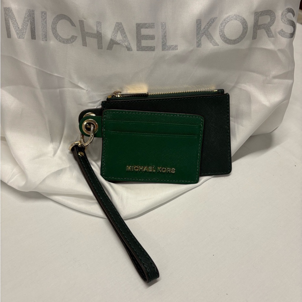 Michael Kors Giftables Small Wallet Card Case Duo in Green Leather - Picture 10 of 12